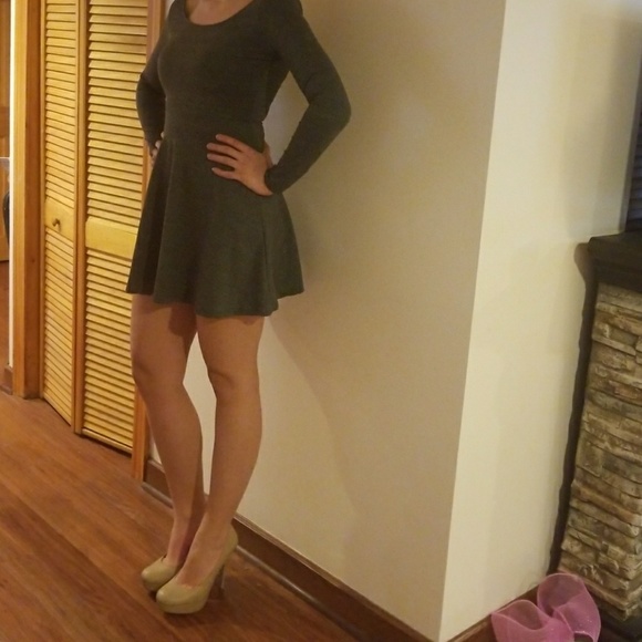 H&M Skater Gray Dress - Picture 4 of 4